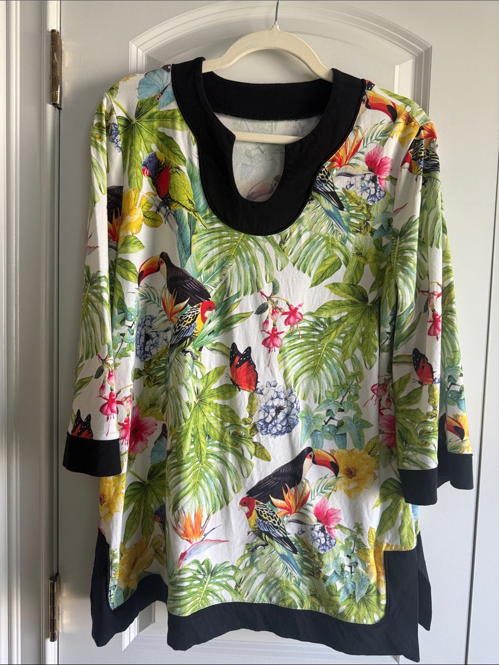 Soft Surroundings Cotton Blend Tropical Parrot Print Tunic w. Black Trim, L, EUC